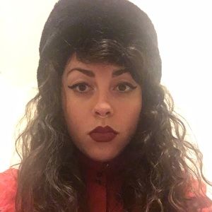 Meet your Posher, Tori