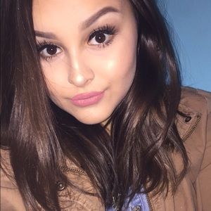 Meet your Posher, Allyson