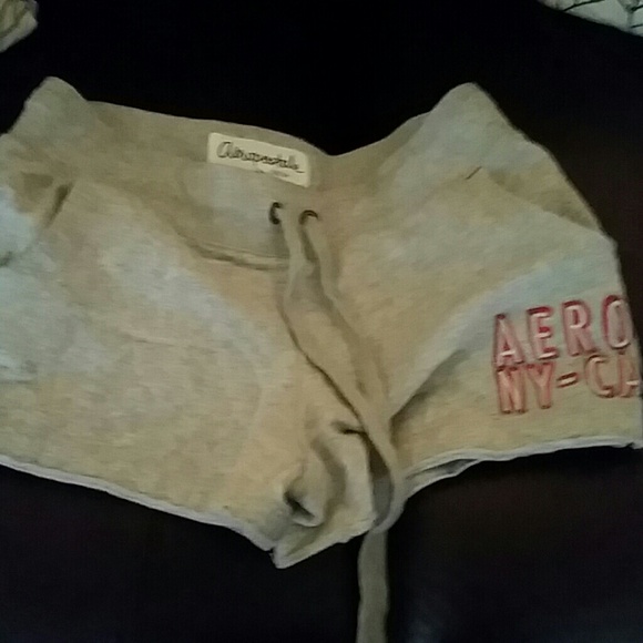 Mini shorts - Picture 2 of 4