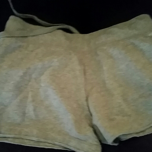 Mini shorts - Picture 4 of 4