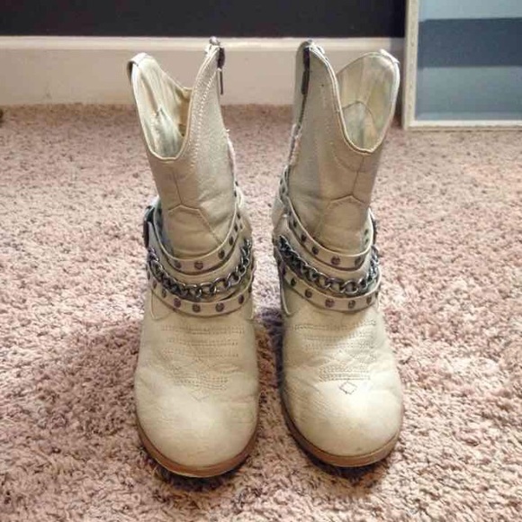 Vanilla boots
