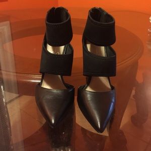 Jessica Simpson heels