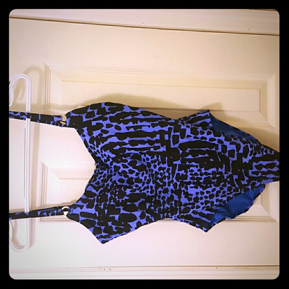 Swimsuit - Picture 1 of 3