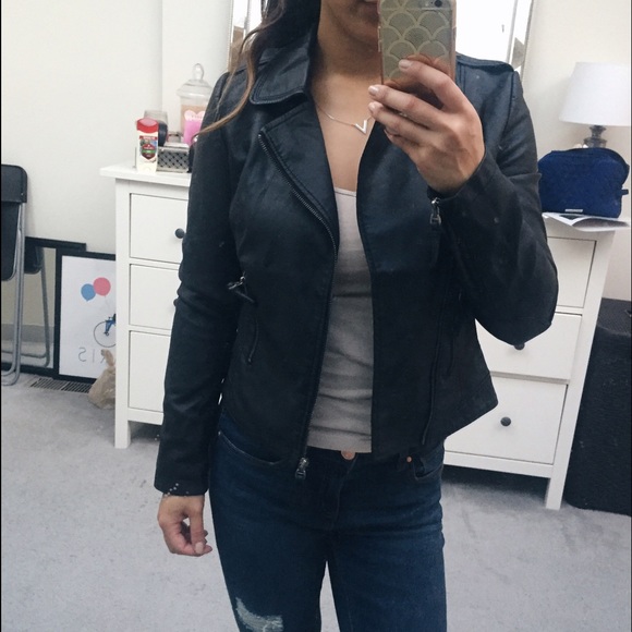 ❌SOLD❌ Leather Jacket - Picture 4 of 4