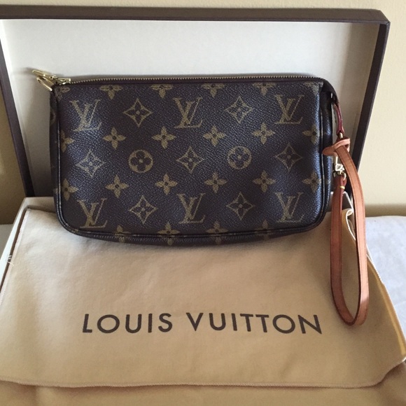 Louis Vuitton Pochette Monogram
