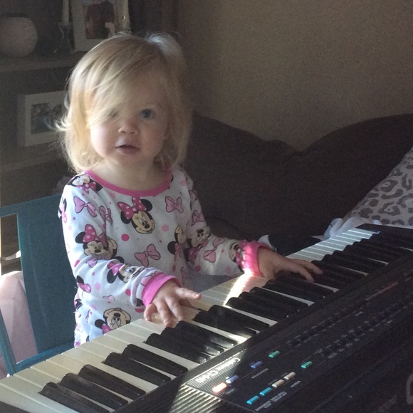 Meet your Posher, Sandy - Picture 8 of 8