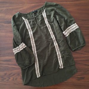 Medium, Long Sleeve Shirt