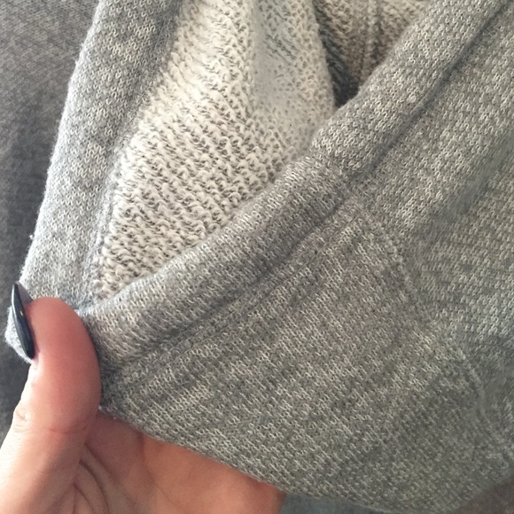 light gray pull over - Picture 3 of 3