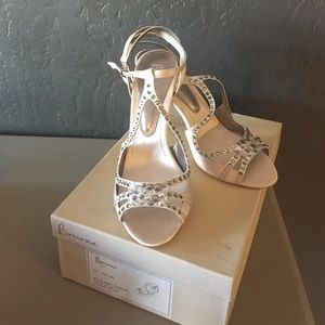 Bourne heels, style: vivienne, 3-4 inch heel