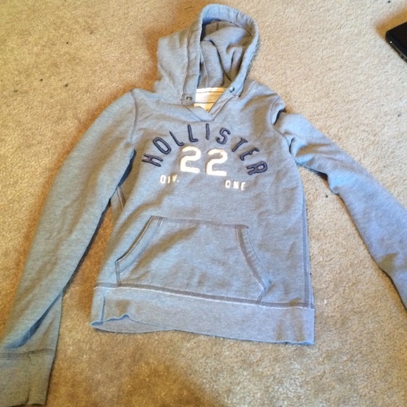 Gray Hollister pullover hoodie - Picture 1 of 1