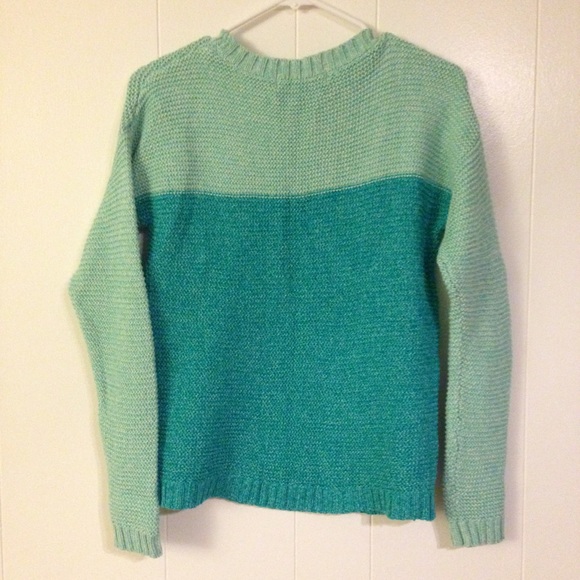 Turquoise Two Toned Sweater - Picture 3 of 4