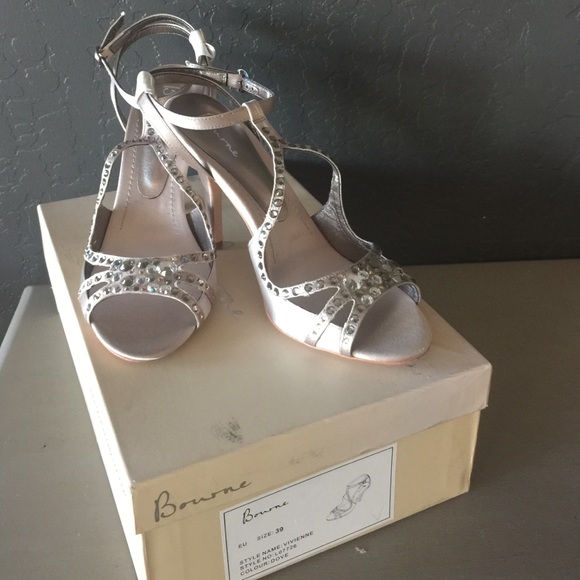 Bourne heels, style: vivienne, 3-4 inch heel