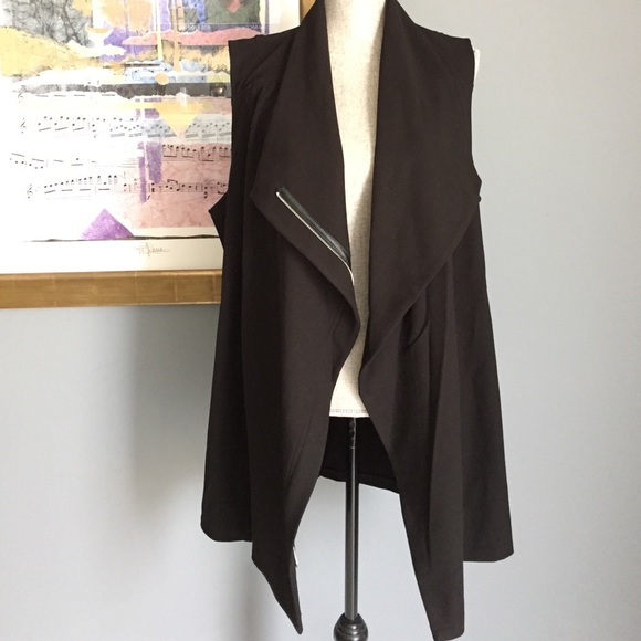 FABULOUS Rafaella Chic Zippered Fashion Vest😍 - Picture 3 of 4