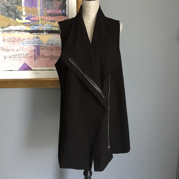 FABULOUS Rafaella Chic Zippered Fashion Vest😍 - Picture 4 of 4