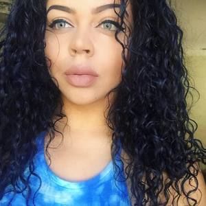 Meet your Posher, Kayana