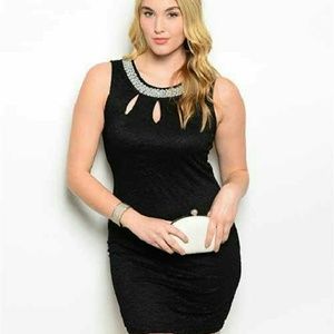 SLEEVELESS SLIM BLACK DRESS (PLUS SIZE