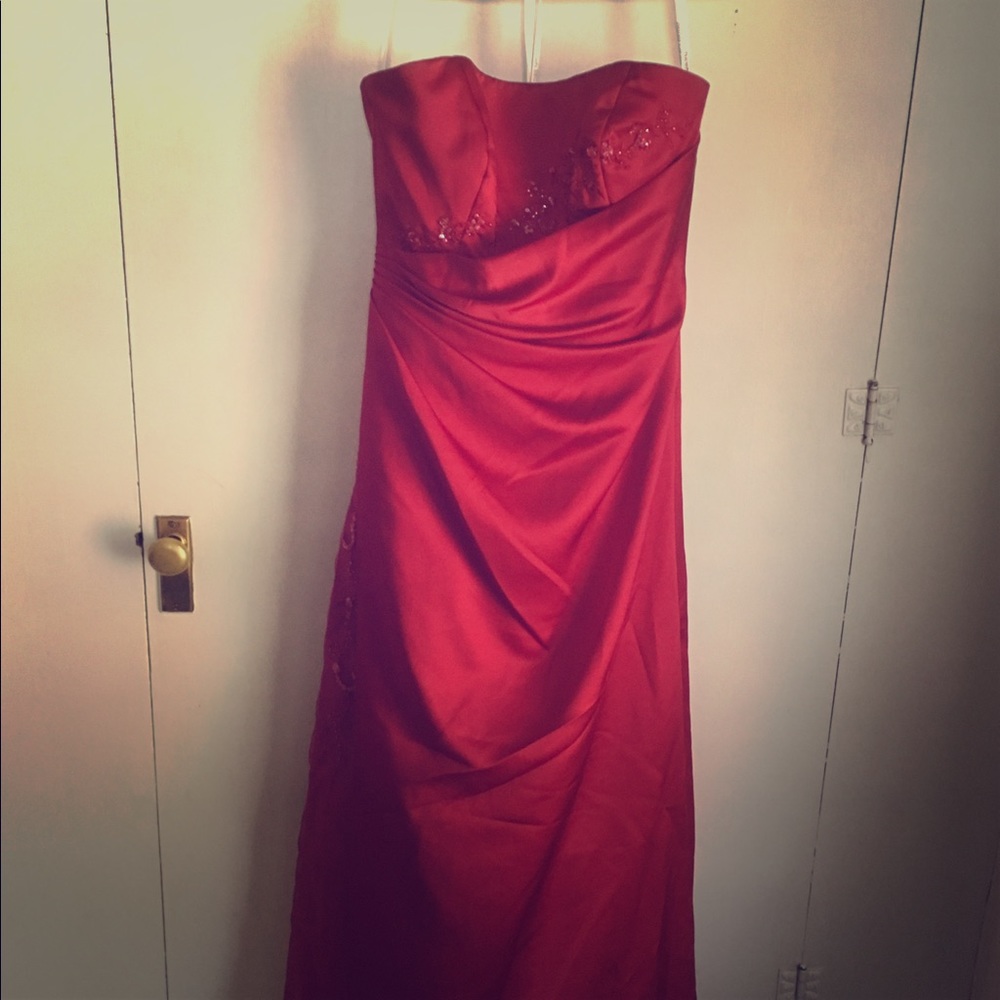 Ball gown with beaded inset (red)