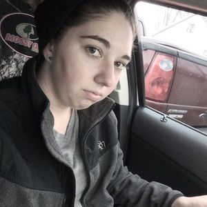 Meet your Posher, Anneliese