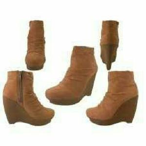 SUEDE SIDE ZIPPER BOOTIES