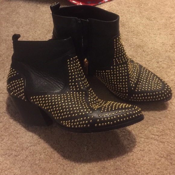 Dolce Vita ankle boots
