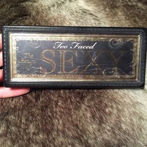 Too Faced Return of Sexy Palette