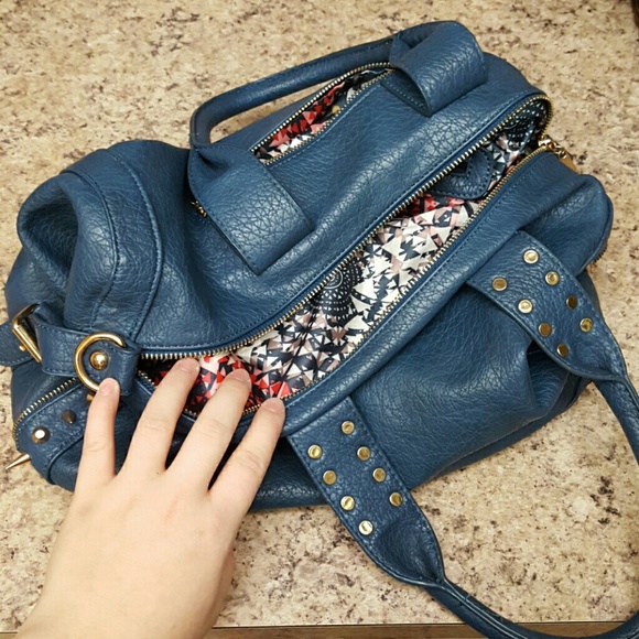 Purse - Picture 2 of 4