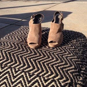 Open toe suede heels Open toe suede heels