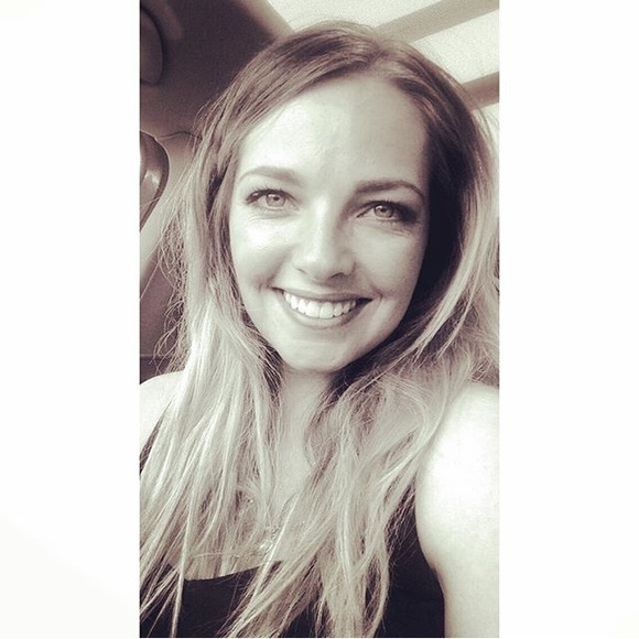 Meet your Posher, Lexi - Picture 3 of 4