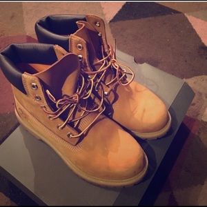 Women's Timberlands size 8