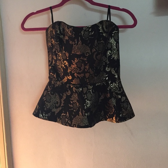 Beautiful top ! Perfect for going out!