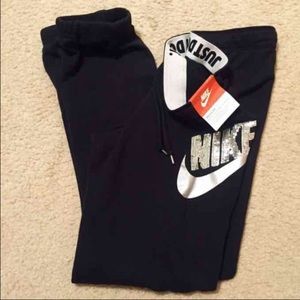 New with tag nike sweats