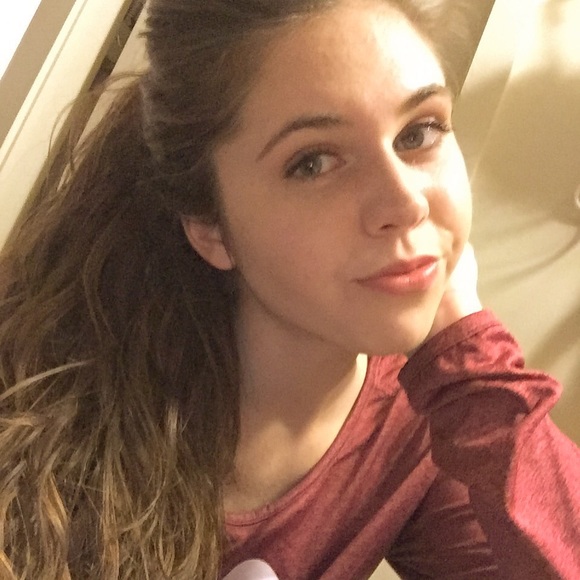 Meet your Posher, Hannah