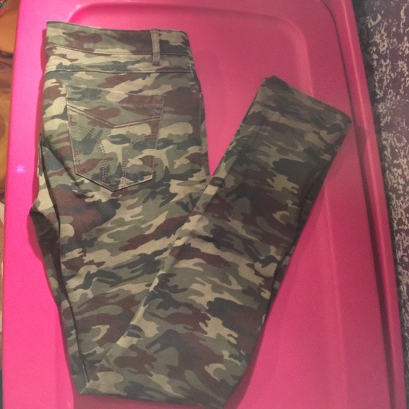 Camoflauge stretch leggings