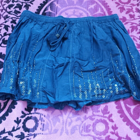 American Eagle Skirt - Picture 2 of 3
