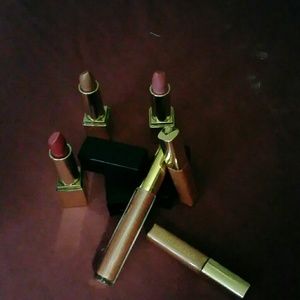 ESTEE LAUDER NEW LINE LIPSTICK