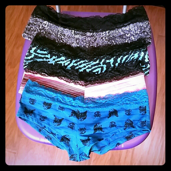 NWOT Lacey Underware