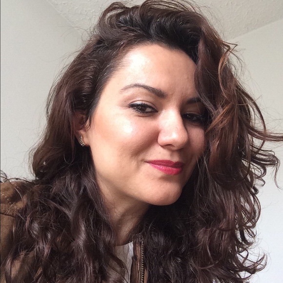 Meet your Posher, Leostina - Picture 1 of 1