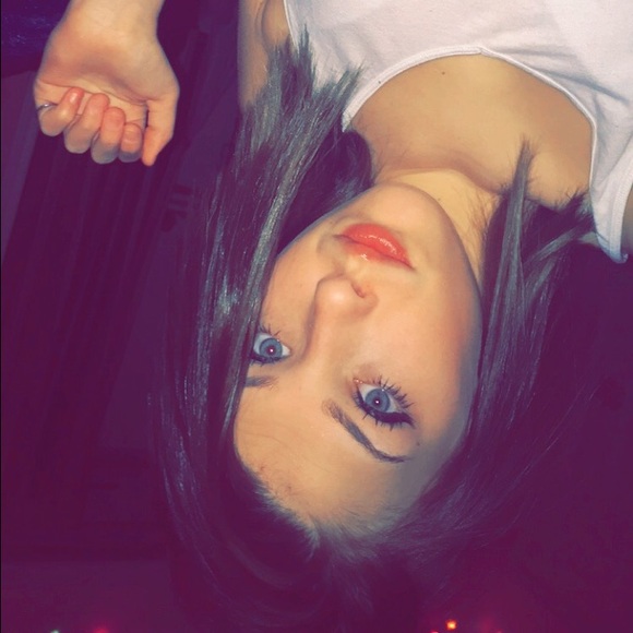 Meet your Posher, Brie