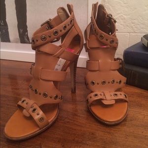 Dolce Vita Strappy Sandal with Grommets -Size 9