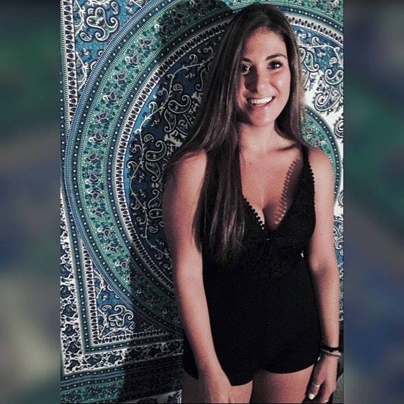 Meet your Posher, Riane - Picture 1 of 1