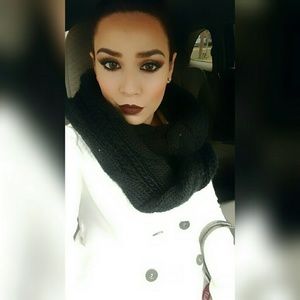 Meet your Posher, Veronica
