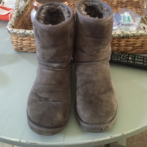 ugg classic short gray ugg classic short gray