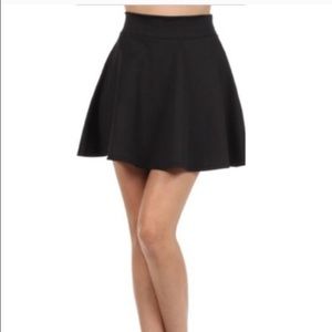 Black lose skirt