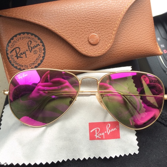Pink reflective ray ban aviators