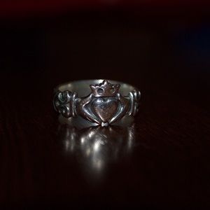 James Avery "Claddagh" Ring