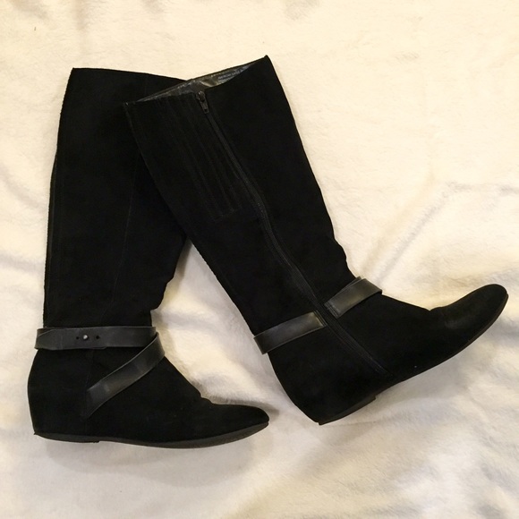 ‼️SOLD‼️Black suede boots