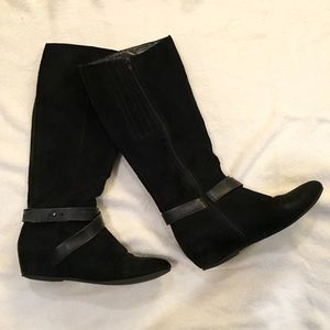 ‼️SOLD‼️Black suede boots