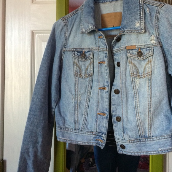 Hollister cropped denim jacket