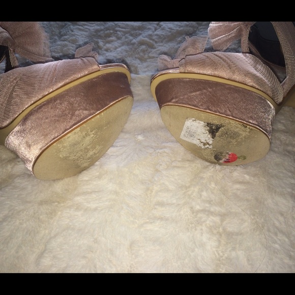 Charlotte Russe Soft Pink Tulle Heels- Size 6 - Picture 3 of 4