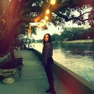 Meet your Posher, Jules